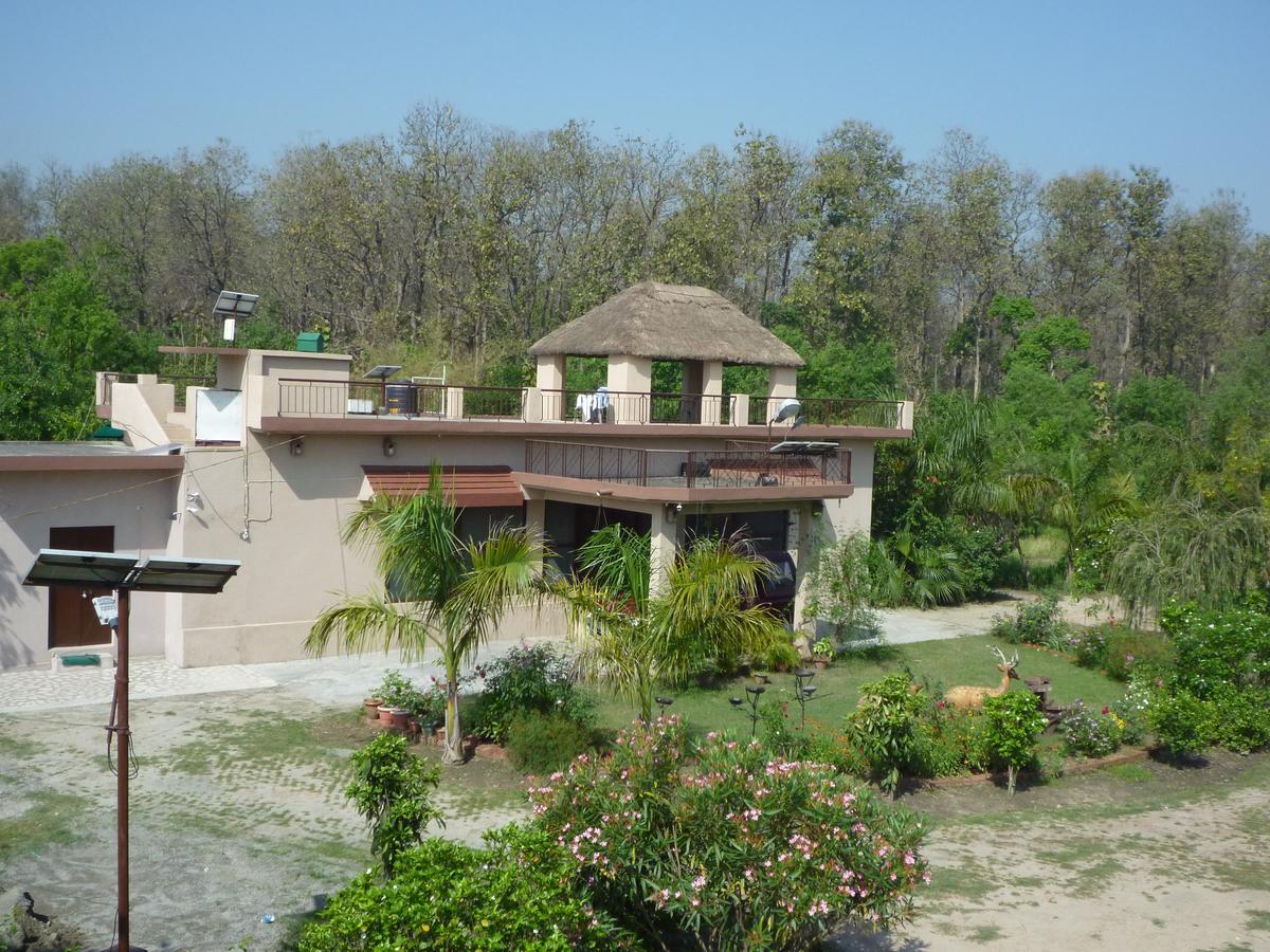 V Resorts Dudhwa Wilderness Camp Lakhimpur Exterior foto