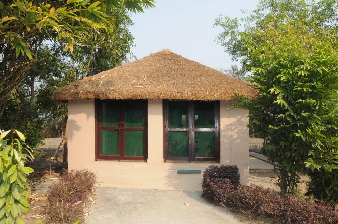 V Resorts Dudhwa Wilderness Camp Lakhimpur Exterior foto